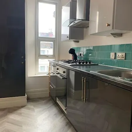 Central 2 Bed Flat. Free Parking Bristol Exterior photo