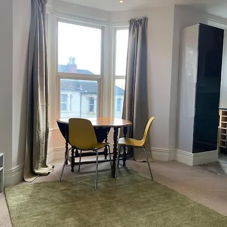 Central 2 Bed Flat. Free Parking Bristol Exterior photo